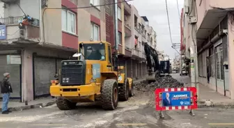 Mersin Akdeniz ilçesinde yol yapım çalışmaları gerçekleştirildi