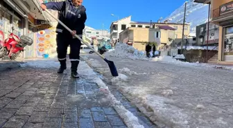 Siirt ve Şırnak'ta kar nedeniyle 10 yerleşim biriminin yolu ulaşıma kapandı