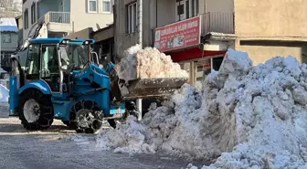 Siirt ve Şırnak'ta kar nedeniyle 10 yerleşim biriminin yolu ulaşıma kapandı
