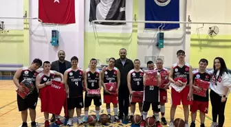 TÖSEV Başkanı Down Sendromlu Basketbol Milli Takımı'nı ziyaret etti