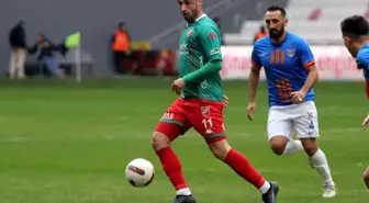 Karşıyaka'nın golcü oyuncusu Yasin Ozan, TFF 3. Lig 2. Grup'ta gol krallığında zirvede