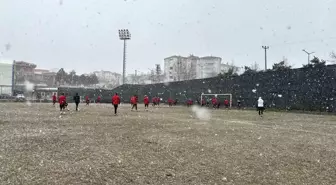 Kastamonuspor, kar yağışına rağmen Fethiyespor hazırlıklarını sürdürdü