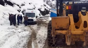 Karla Mücadele Ekipleri Kalp Hastası Kadını Hastaneye Yetiştirdi