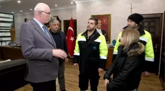 Temizlik İşçisi Kaybolan Çantayı Polise Teslim Etti