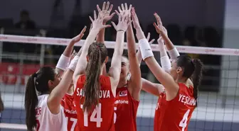 20 Yaş Altı Kadın Milli Voleybol Takımı Yunanistan'ı Yendi ve Finale Yükseldi