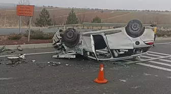 Konya'da otomobil devrildi, 3 kişi yaralandı