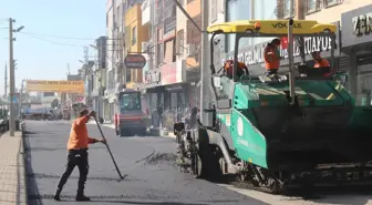 Mersin Büyükşehir Belediyesi Yol Yapım Çalışmalarına Devam Ediyor