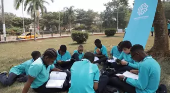 Türkiye Maarif Vakfı, Kamerun'da kitap okuma etkinliği düzenledi