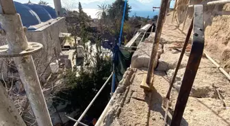 Antalya Saat Kulesi'nde Roma Dönemine Ait Harfler Bulundu