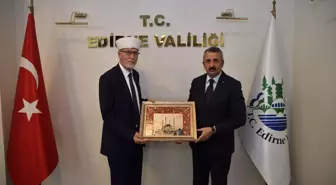 Batı Trakya Türk Azınlığı Danışma Kurulu Başkanı ve Gümülcine Seçilmiş Müftüsü İbrahim Şerif Edirne Valisi Yunus Sezer'i ziyaret etti