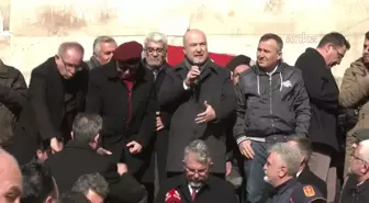 Emekli Astsubaylar, Tazminat Talebiyle Ankara'da Bir Araya Geldi: '21. Yüzyıldayız Derebeylik Dönemi Değil. Bu Lale Devri Anlayışı Nereye Kadar'