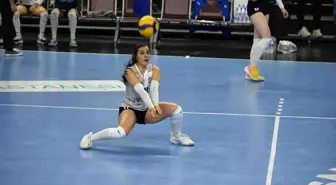 Bozüyük Belediyesi Kadın Voleybol Takımı Sakarya'ya 3-0 mağlup oldu