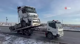 Kontrolden Çıkan Tanker Devrildi, 28 Ton Yağ Ziyan Oldu