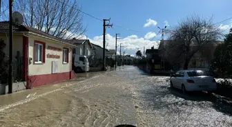 Silivri'de Kula Deresi Taştı: Sokaklar ve Bahçeler Su Altında