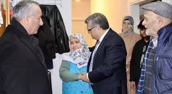 Sinop Valisi Mustafa Özarslan, şehit Jandarma Komando Er Sadettin Yıldız'ın ailesini ziyaret etti