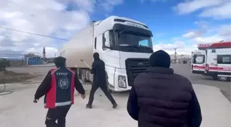 Amasya'da park halindeki tırda şeker komasına giren sürücü kurtarıldı