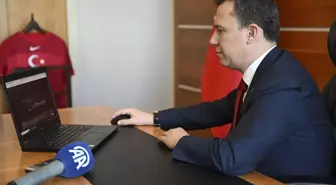 AK Parti Genel Sekreteri Fatih Şahin, 2023'e damga vuran olaylara ilişkin fotoğraflara oy verdi