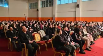 Malatya Turgut Özal Üniversitesi öğrencileri tarafından Bulanık ilçesinde tiyatro oyunu sahnelendi