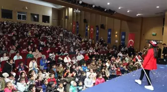 Dilovası Belediyesi 'Sihirbaz ve Bubble Show' Programı Düzenledi