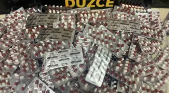 Düzce'de 2 Bin 240 Adet Sentetik Ecza Maddesi Ele Geçirildi