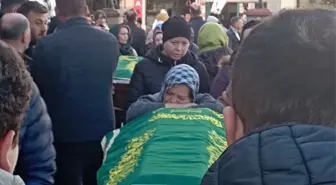 Dikili'de Batan Balıkçı Teknesi Faciasının Cenazeleri Toprağa Verildi