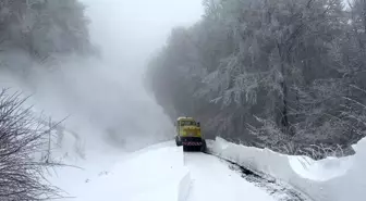 Kırklareli'nin yüksek kesimlerinde kar kalınlığı 1 metreye ulaştı