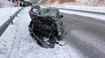 Malatya'da Otomobil Tıra Çarptı: 1 Yaralı