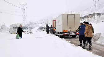 Mersin'in Silifke ilçesinde yoğun kar yağışı