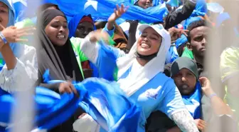 Somali'nin başkenti Mogadişu'da askeri üs olarak kullanılan stadyum sporseverlere hizmet vermeye başladı