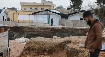 Suriye Sivil Savunması, Cinderes'teki yıkılan okulun yeniden inşası için temel attı