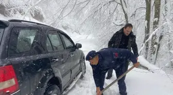 Yaylada mahsur kalan aile kurtarıldı