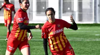 Zeynep Bilir, Sakarya Kadın FK karşısında hat-trick yaptı