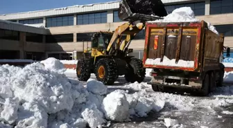 Bitlis'te kar temizleme çalışmaları devam ediyor