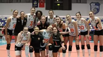 Eczacıbaşı Dynavit, SC Prometey'i 3-0 mağlup etti