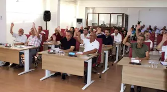 Efeler Belediye Meclisi'nde parti değiştiren meclis üyeleri sebebiyle komisyonlarda değişiklik yapıldı