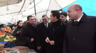 İYİ Parti İBB Adayı Buğra Kavuncu Okmeydanı Semt Pazarı'nı Ziyaret Etti