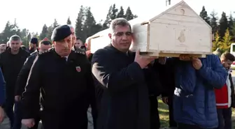 Kıbrıs Gazisi Hasan Demirtaş'ın cenazesi Şehitlik Camiinde defnedildi