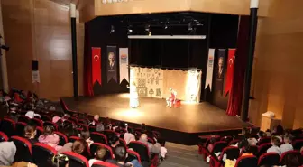 Marmaris Belediyesi Ara Tatil Etkinlikleri: Pinokyo Oyunu Sahnelendi