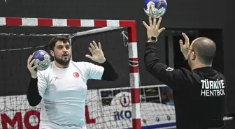 Milli Hentbol Takımı Kalecisi Mehmet Emre, Hatay Depreminde Sevdiklerini Kaybetmenin Acısını Anlattı