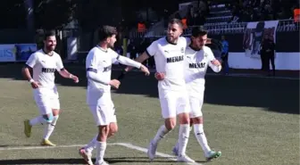 Menemen FK, Etimesgut Belediyespor'u son dakika golüyle yendi