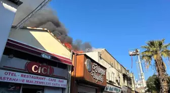 İzmir Kemeraltı'nda Yangın Çıktı