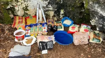 Diyarbakır'da teröristlere ait 2 mağarada mühimmat ele geçirildi