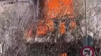 Eyüpsultan'da Ahşap Bina Alev Alev Yandı
