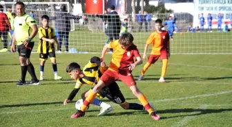 Derik 47 Spor Kulübü U12 Takımı Galatasaray ile Karşılaştı
