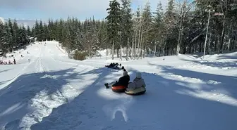 Maltepe Belediyesi Gençlere Kartepe'de Günübirlik Kayak Etkinliği Düzenledi