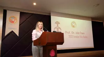 Akdeniz Üniversitesi Rektörü Prof. Dr. Özlenen Özkan'a Prof. Dr. Jale İnan Antalya 2023 Yılın Kadını Ödülü Verildi