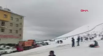 Samsun'da Akdağ Kayak Merkezi Sömestir Tatilinde Ziyaretçi Akınına Uğradı