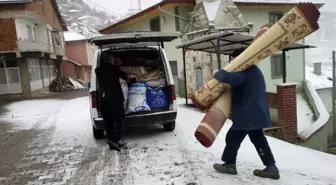 Tokat'ın Niksar ilçesinde Günebakan köyünde çatlaklar paniğe neden oldu