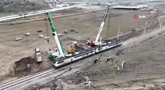Devrilen tren kaza alanından kaldırıldı: Demir yolu hattı 35 saat sonra ulaşıma açıldı