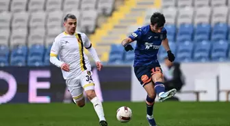 Başakşehir, İstanbulspor'u 1-0 önde bitirdi